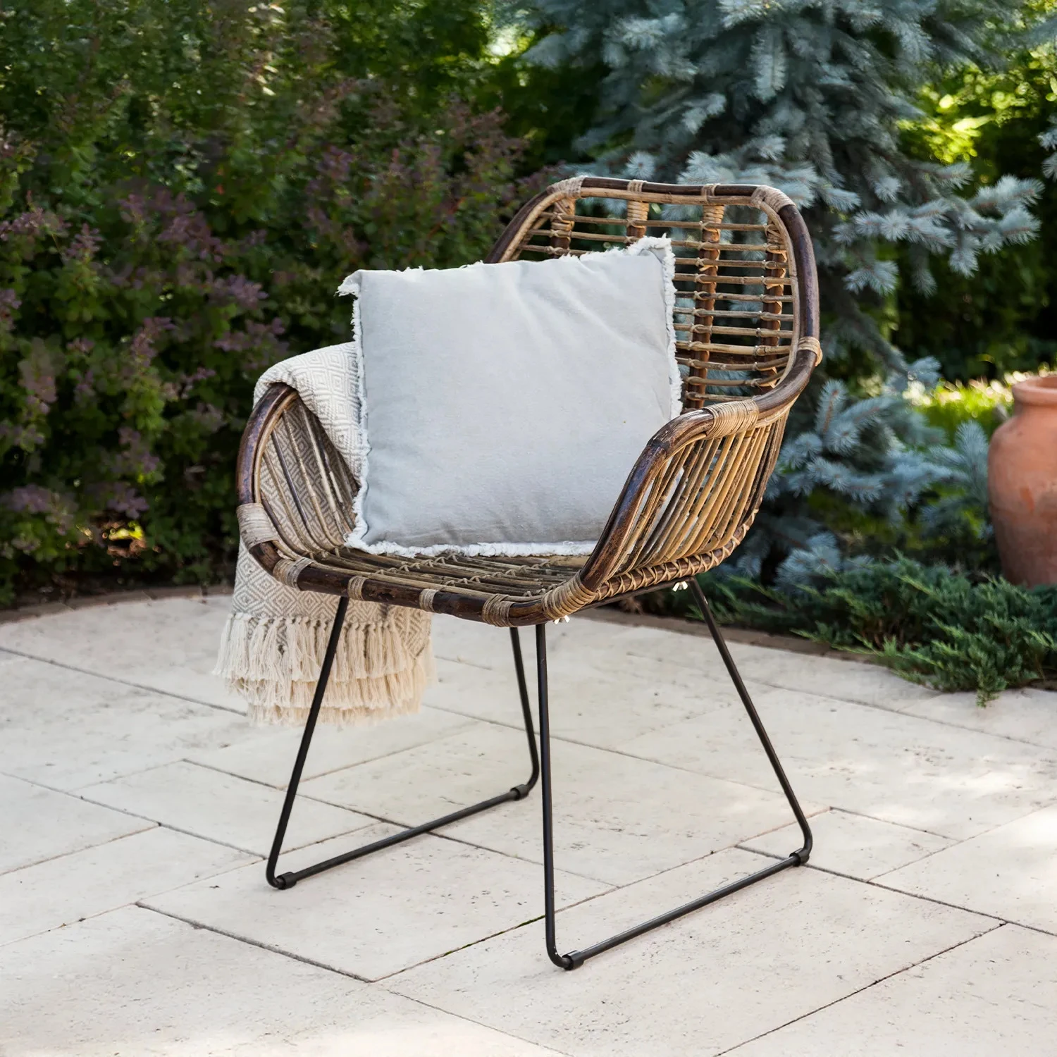 Ретро-кресло из натурального ротанга LAVAL