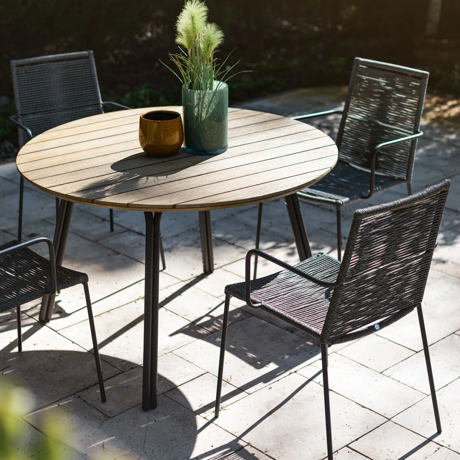 Стул с подлокотниками KEA