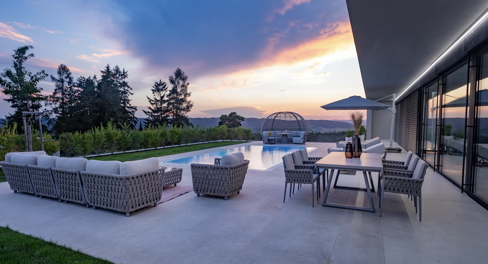 Откройте новое измерение отдыха с роскошной мебелью от Couture Jardin.