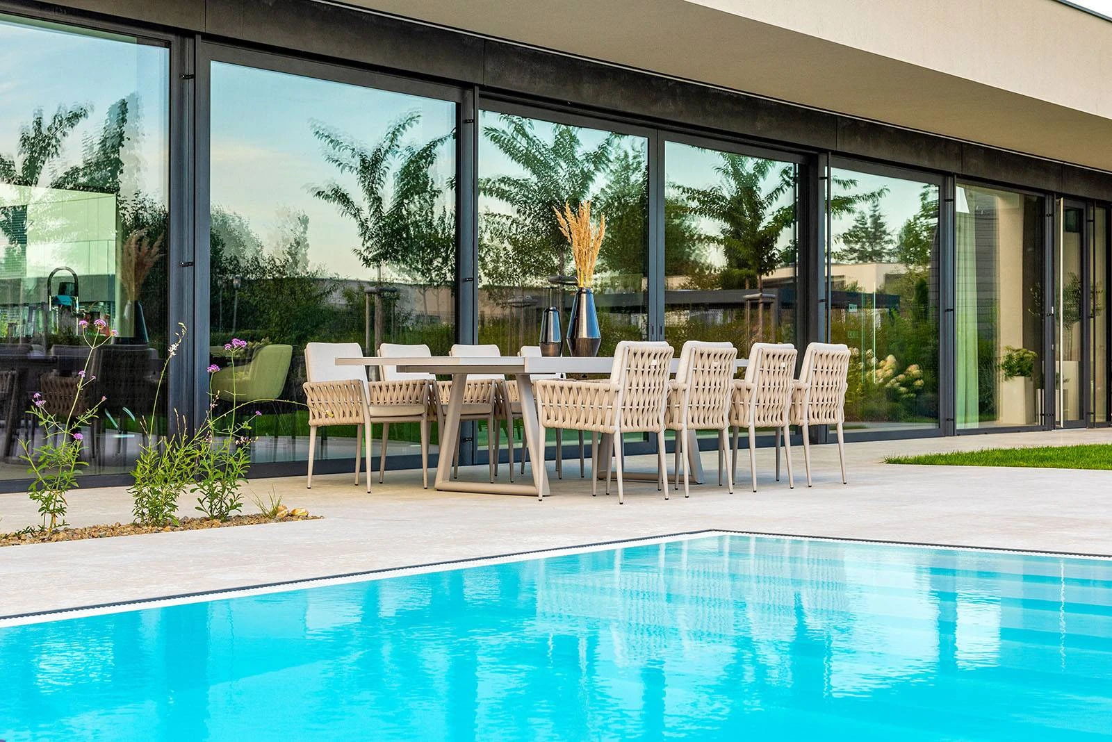 Обеденный комплект CLUB + HUG 8 Бежевый