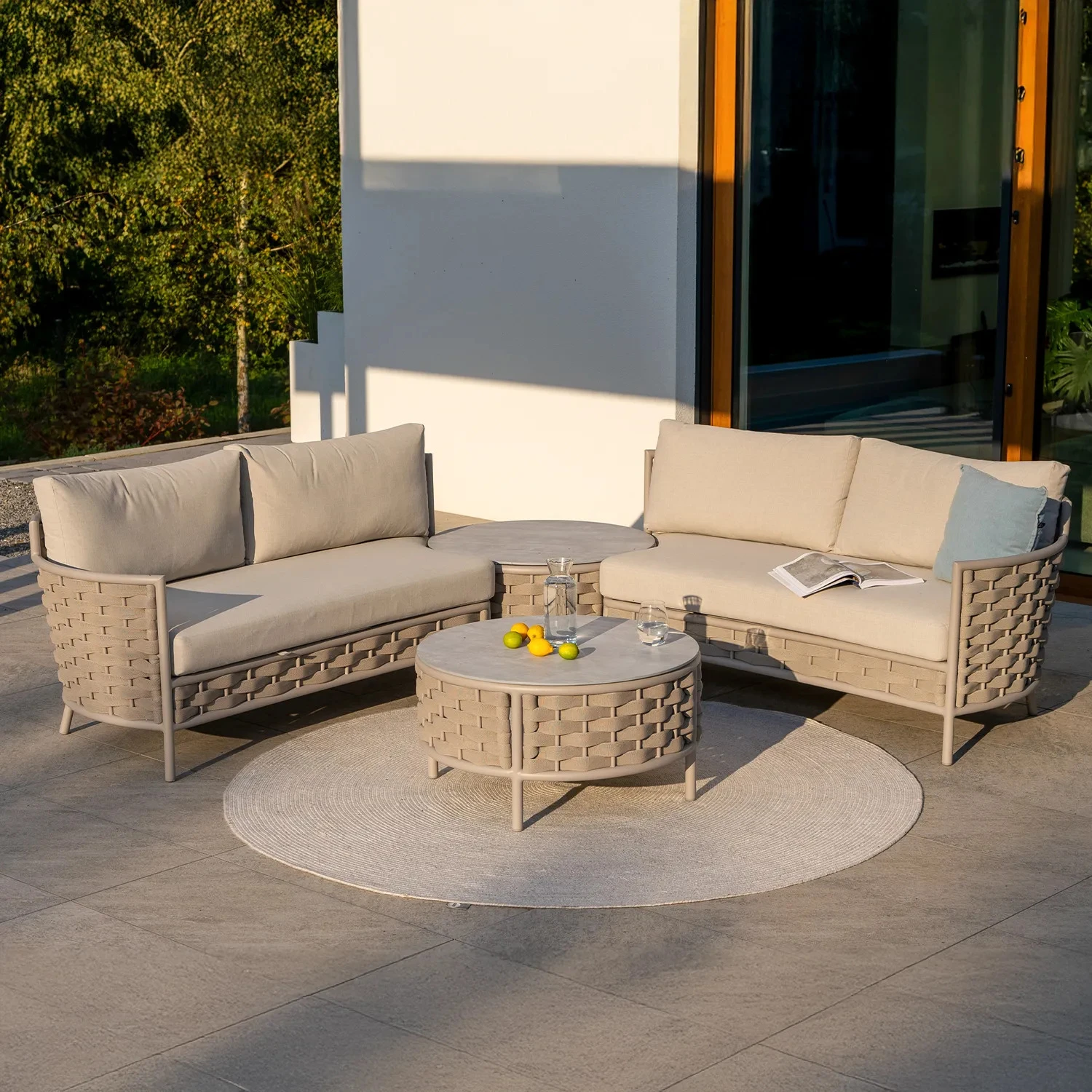 Круглый журнальный столик LOOP