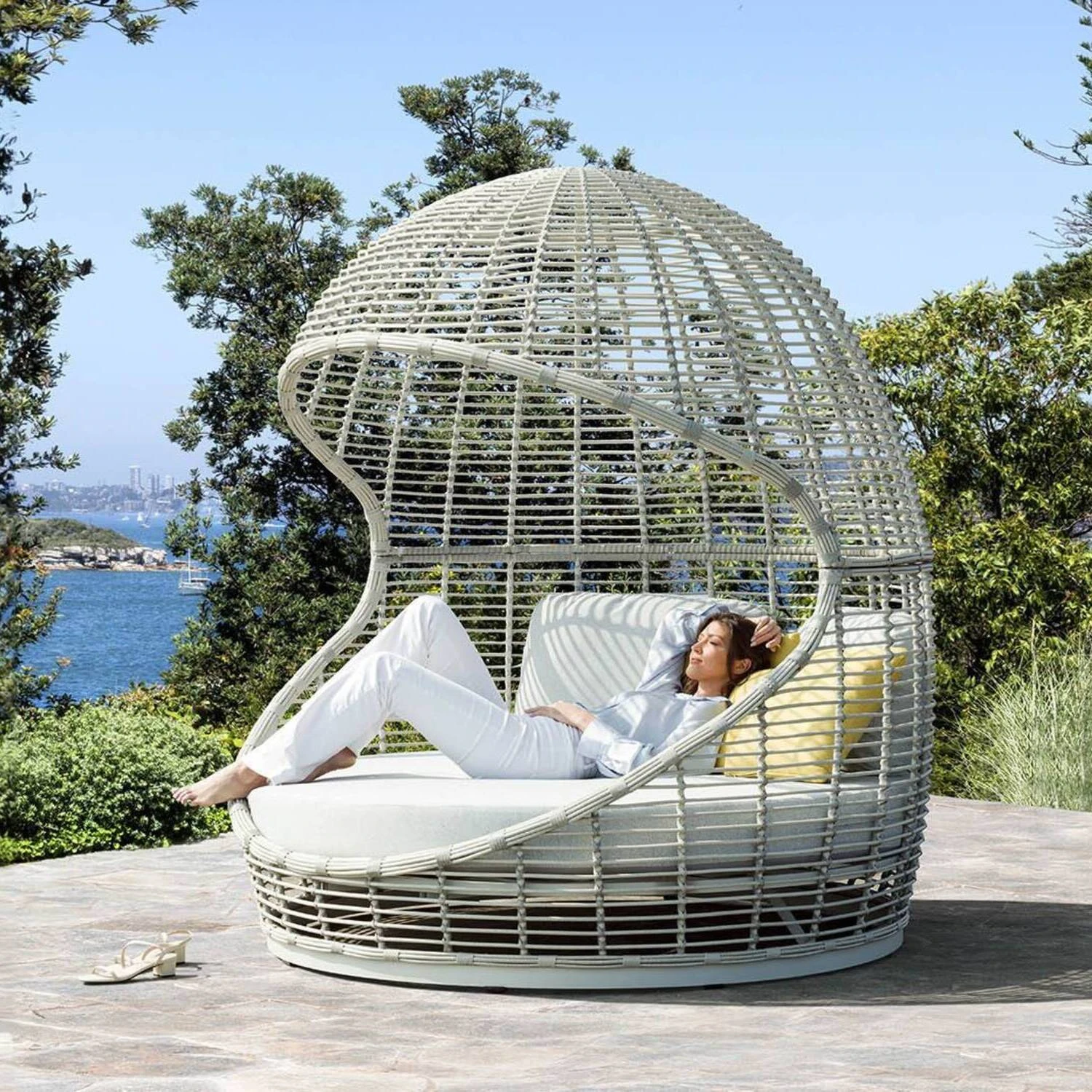 Лежальня с крышей KOKOON