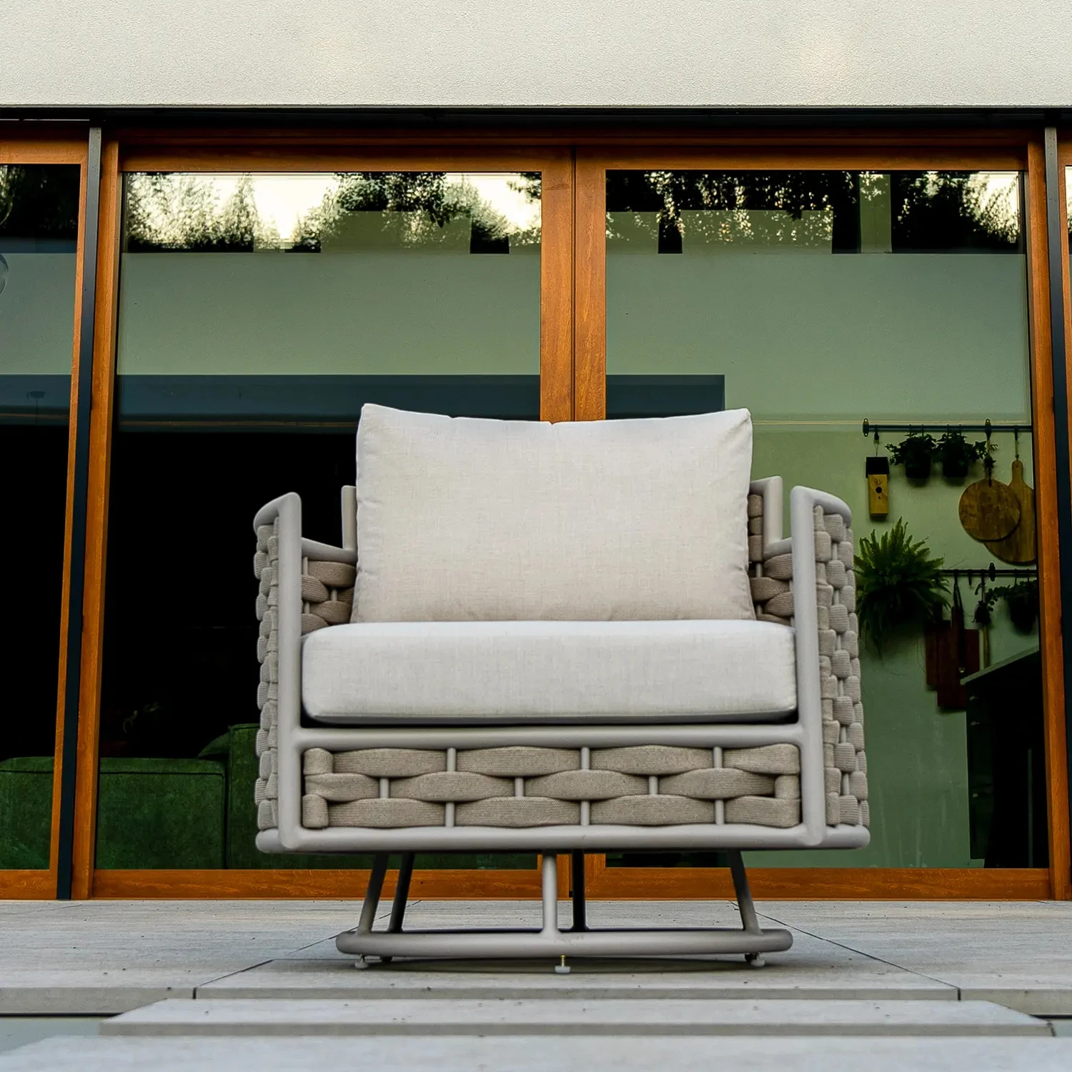 Крутящееся кресло LOOP