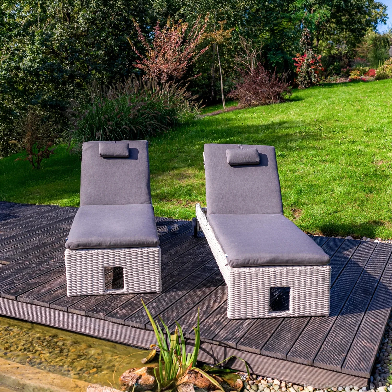 Шезлонг JULIA Белый