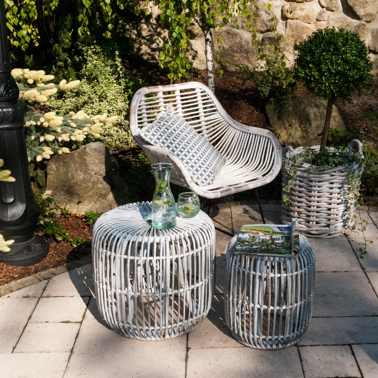 Ретро-кресло из выбеленного натурального ротанга LAVAL