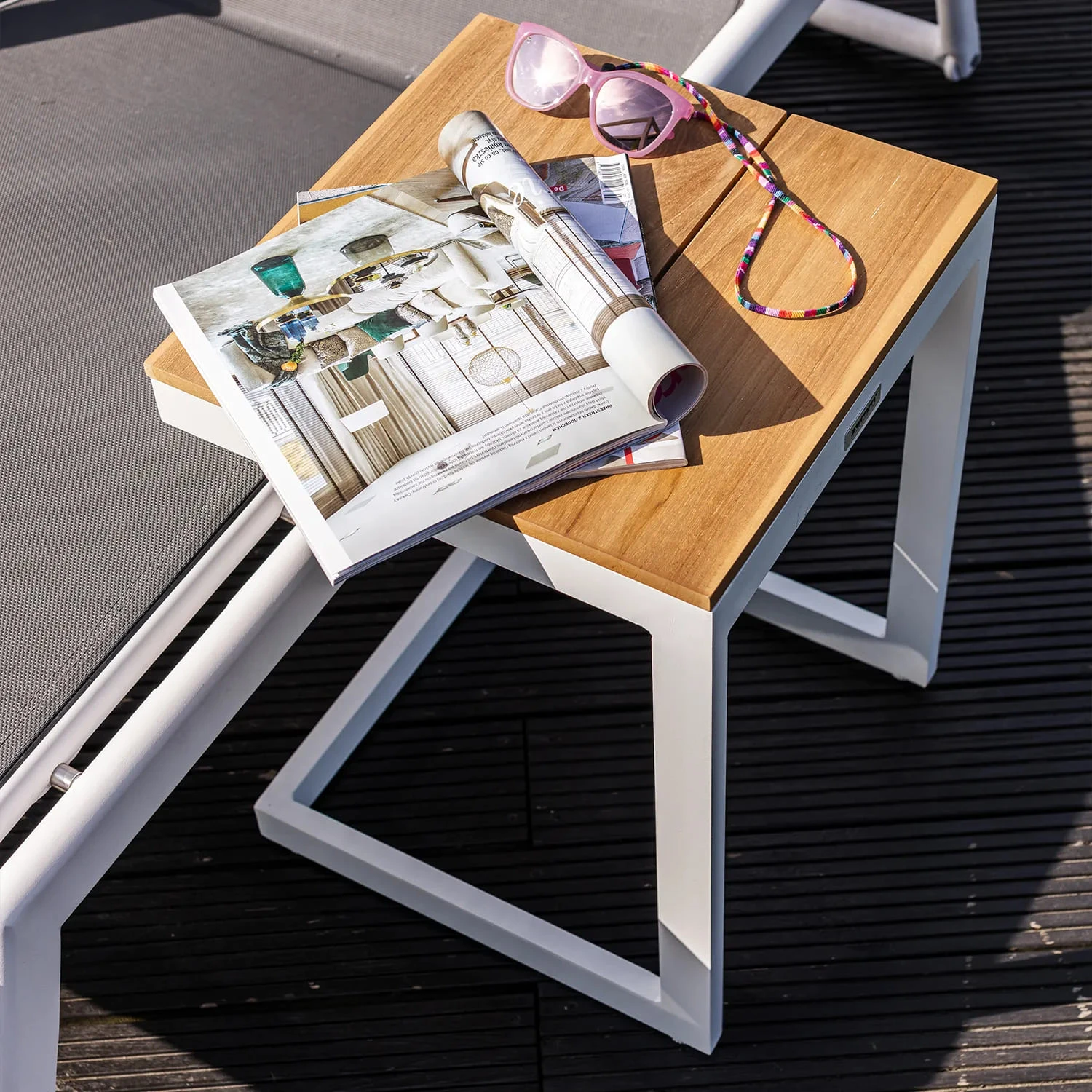 Приставной столик GRENADA Teak Белый