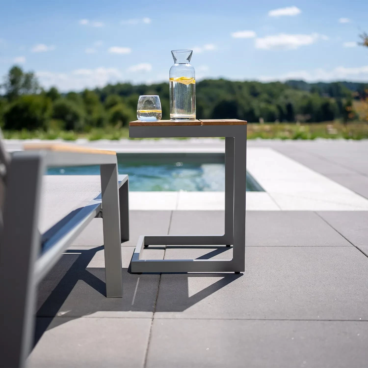 Приставной столик GRENADA Teak Серый