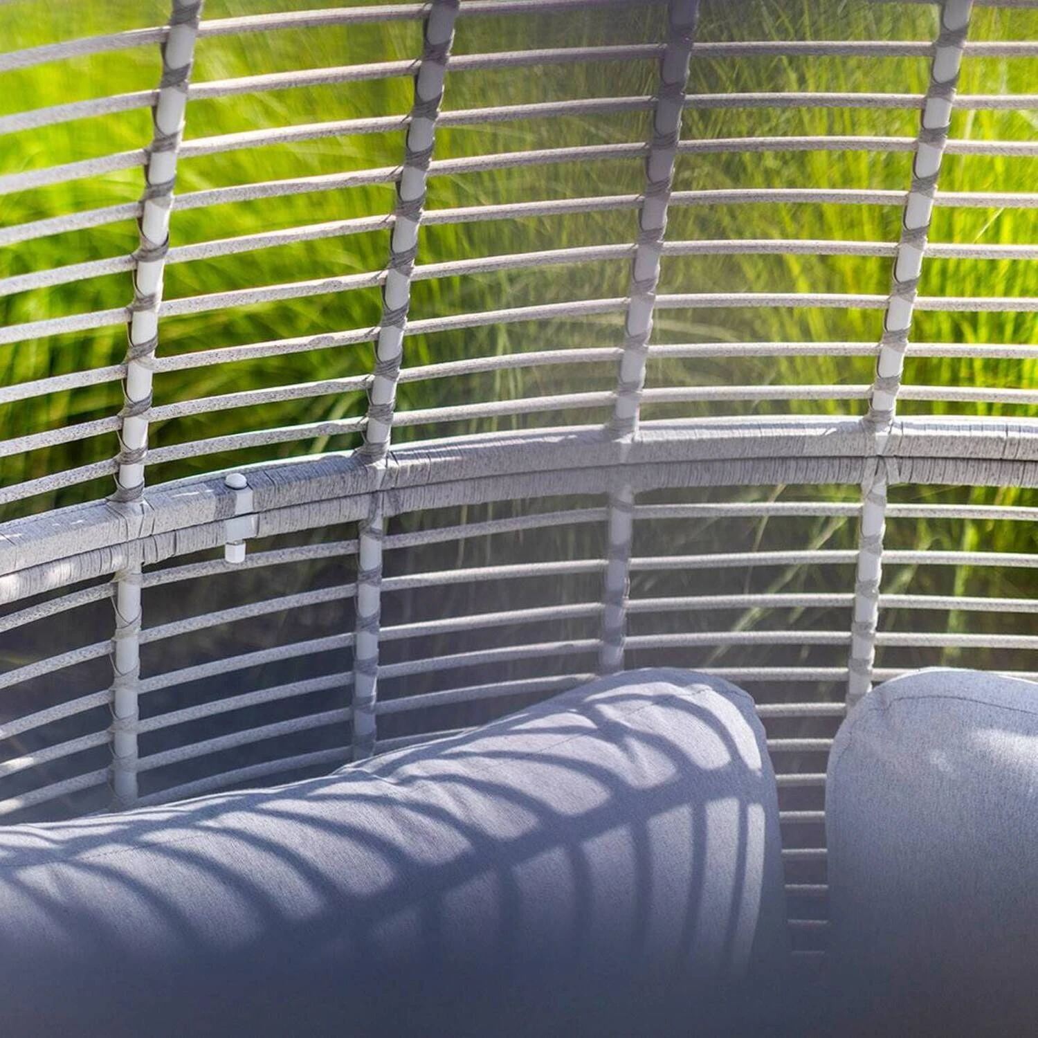 Лежальня с крышей KOKOON