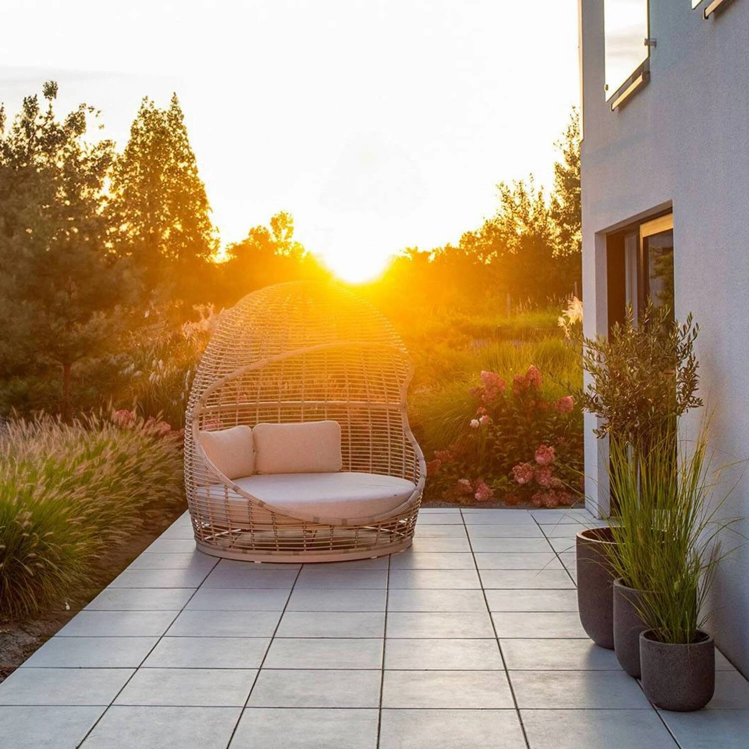 Лежальня с крышей KOKOON