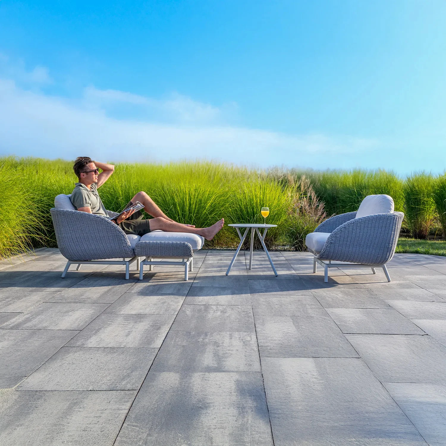 Журнальный столик DJ D60 Светло-серый