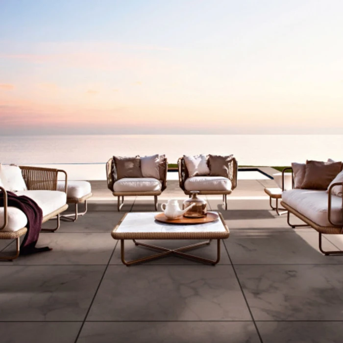 Столик BABYLON