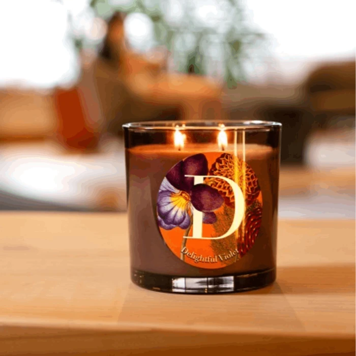Свеча D «Delightful Violet» 200