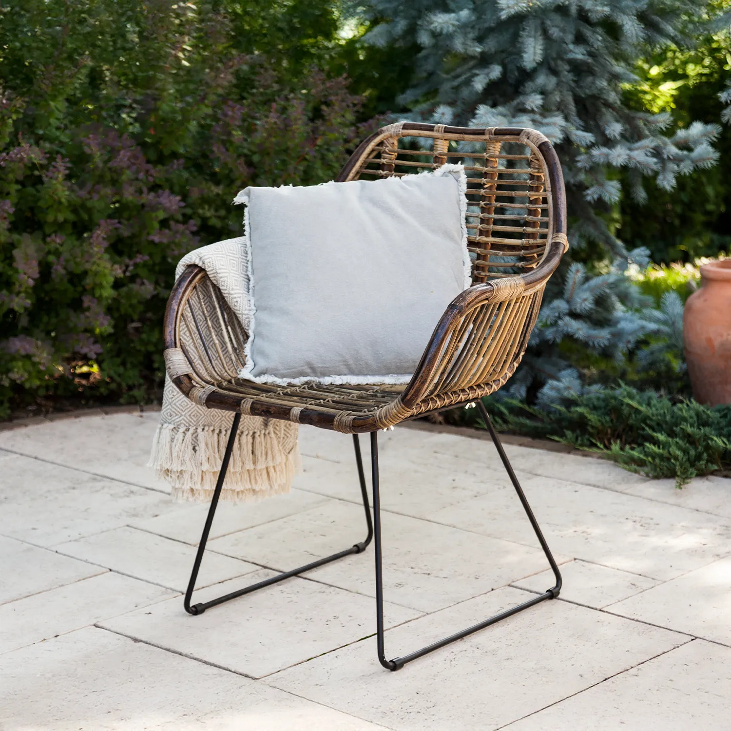 Ретро-кресло из натурального ротанга LAVAL