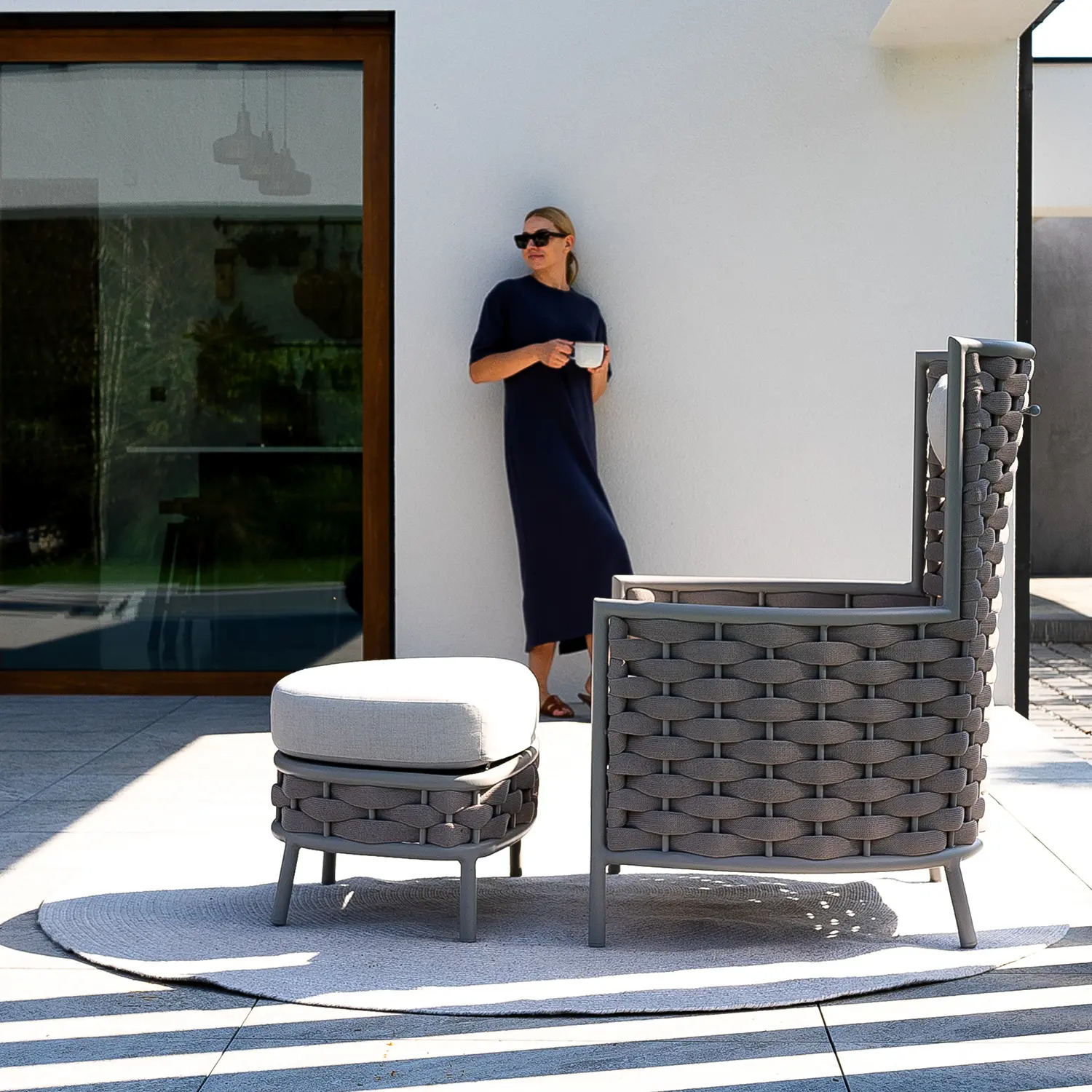 Кресло для отдыха с пуфом LOOP