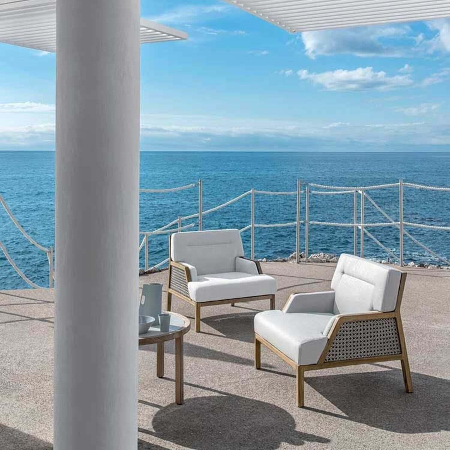 Столик GRAND LIFE D77